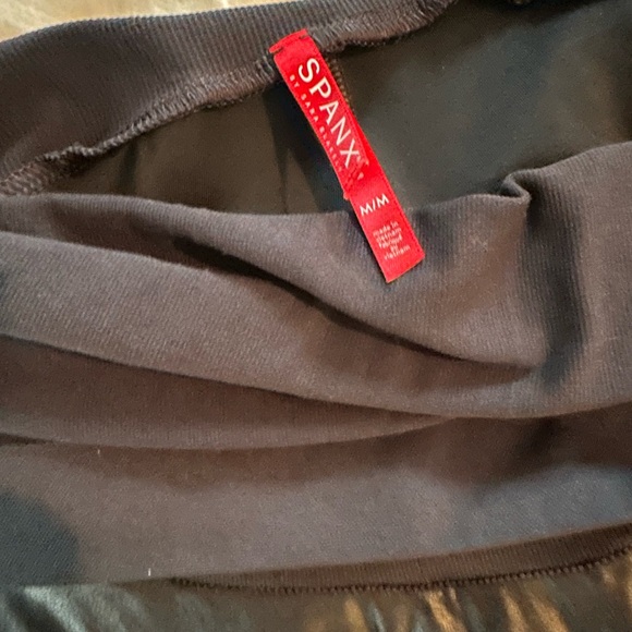 Spanx Maternity Faux Leather Leggings | Sz Medium - Picture 4 of 5